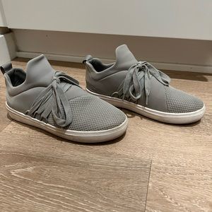Steve Madden Gray Lancer Shoes